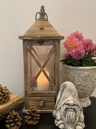 DREVENÝ LAMPÁŠ SO ŠUFLÍKOM